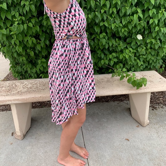 Line & Dot Cube Pink Cutout Dress - Picture 3 of 5